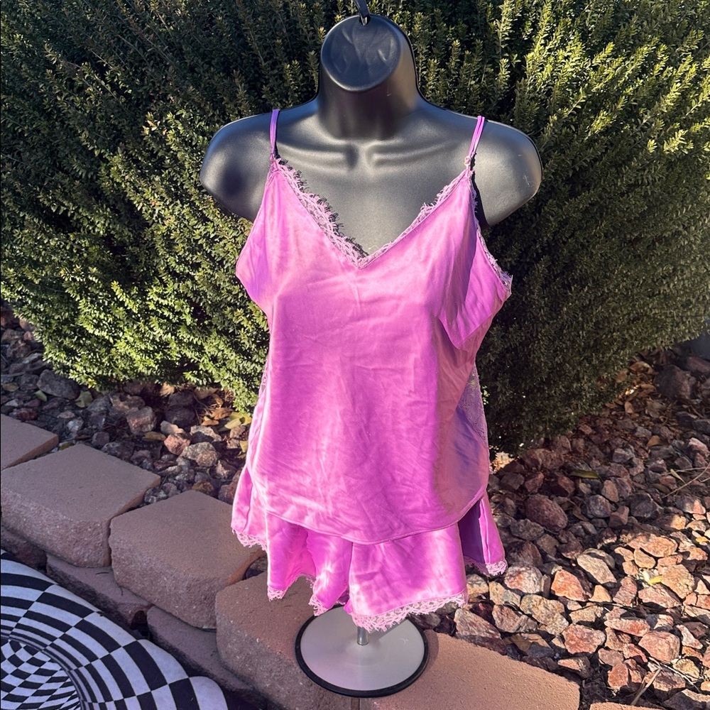 Victoria's Secret silky satin lace-trim lilac pajama XS-brand new/never used